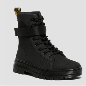 NWOT Dr. Martens Tech Combs Casual Boots